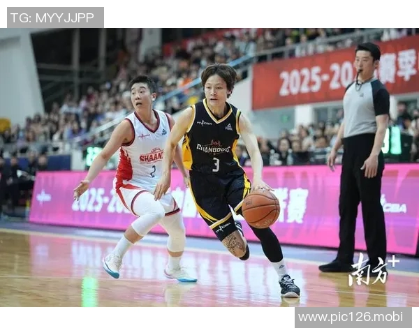 广东女篮小组赛三连胜，张明珠发挥核心作用